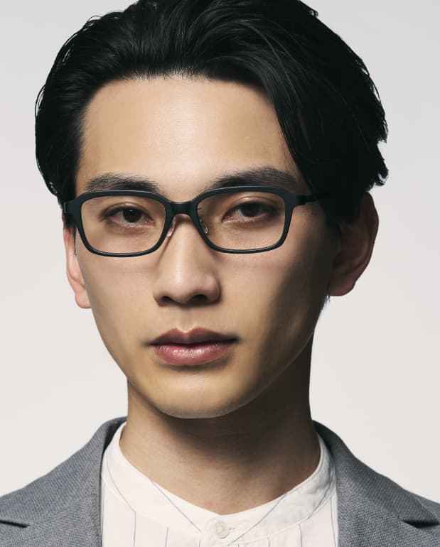 定価 : 42.900円 999.9フォーナインズ NP-16 999.9 定番NP(ネオプラスチック)眼鏡フレーム 「NP-16」再入荷